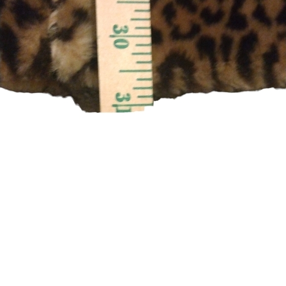 Mob Wives Faux Fur Leopard Print Tan-Black Latch Hook Eye Closure Warm Chic L - Picture 11 of 13